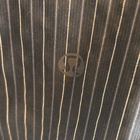 Lululemon jacket. - Picture 4 of 4